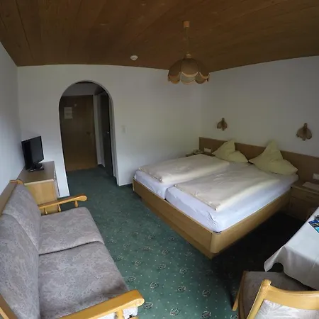 Gastehaus Alpenland Guest house Tux