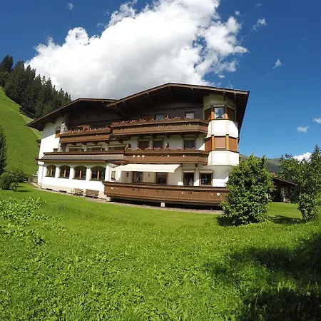 Vendégház Gaestehaus Alpenland Tux