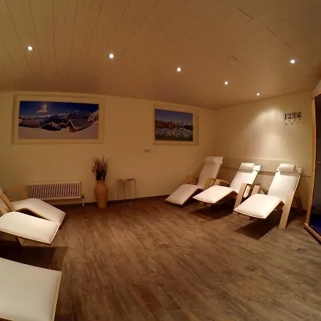 Gaestehaus Alpenland 3* Тукс